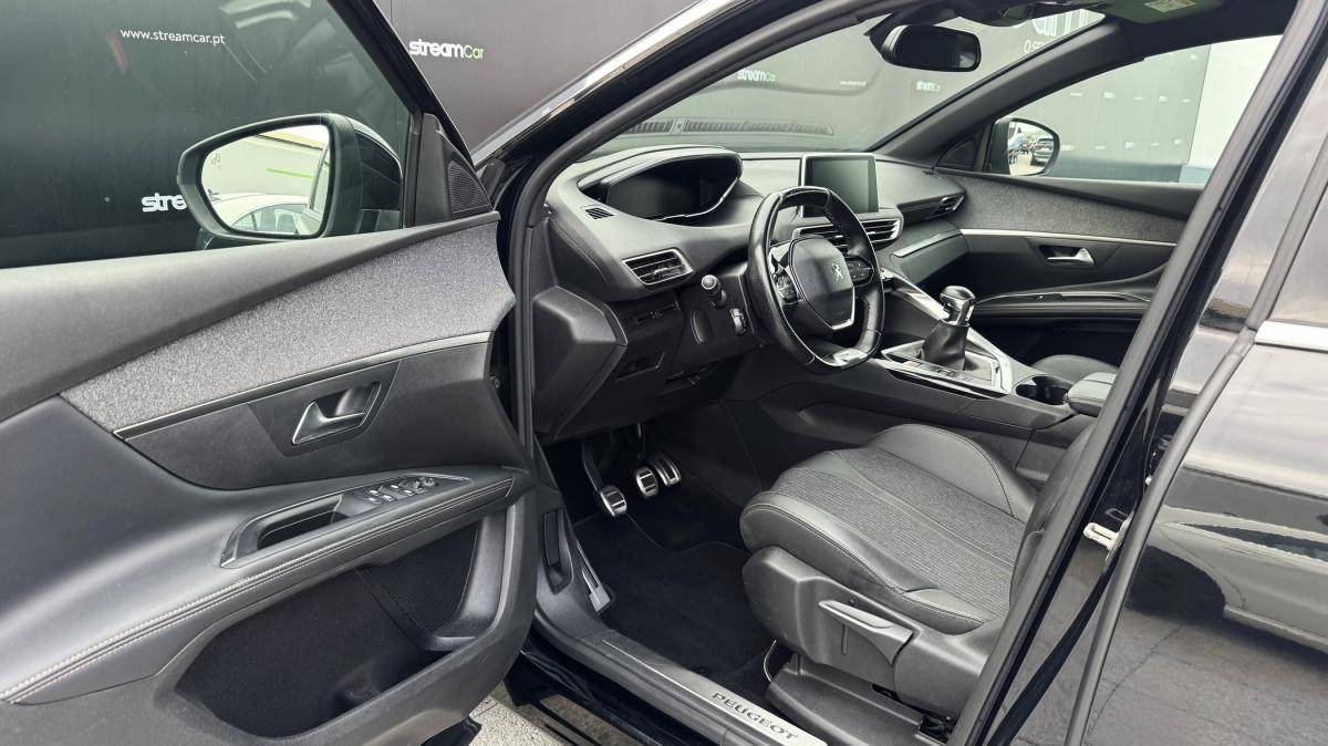 peugeot-5008-2019-diesel-1499cc
