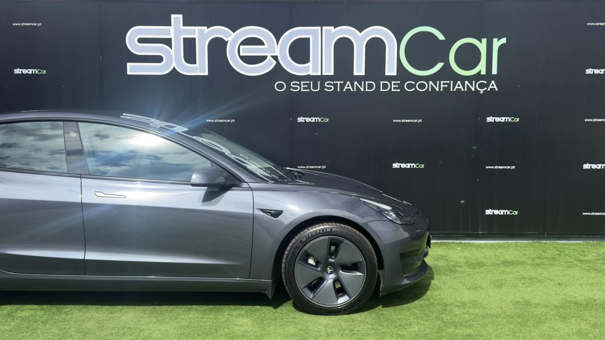 tesla-model-3-2022-eletrico-500cc