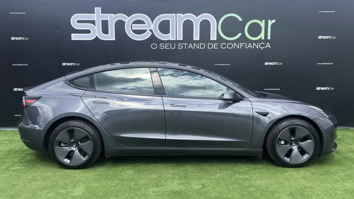 tesla-model-3-2022-eletrico-500cc