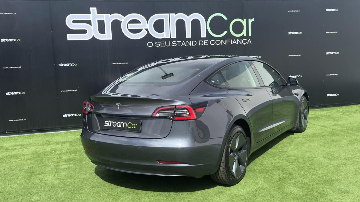 tesla-model-3-2022-eletrico-500cc