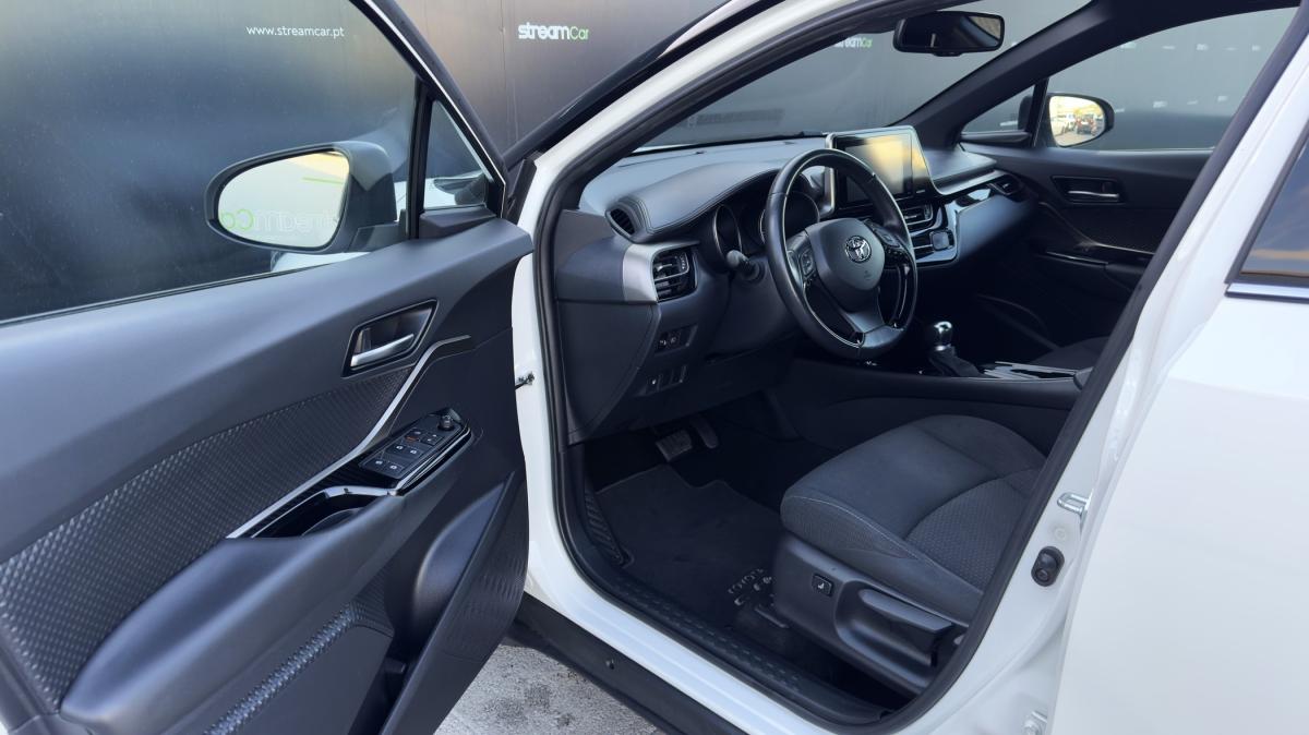 toyota-c-hr-2019-hibrido-a-gasolina-1798cc