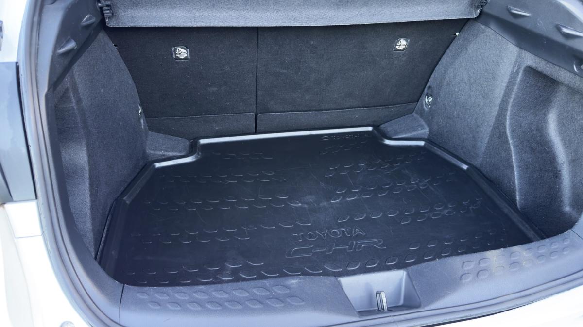 toyota-c-hr-2019-hibrido-a-gasolina-1798cc