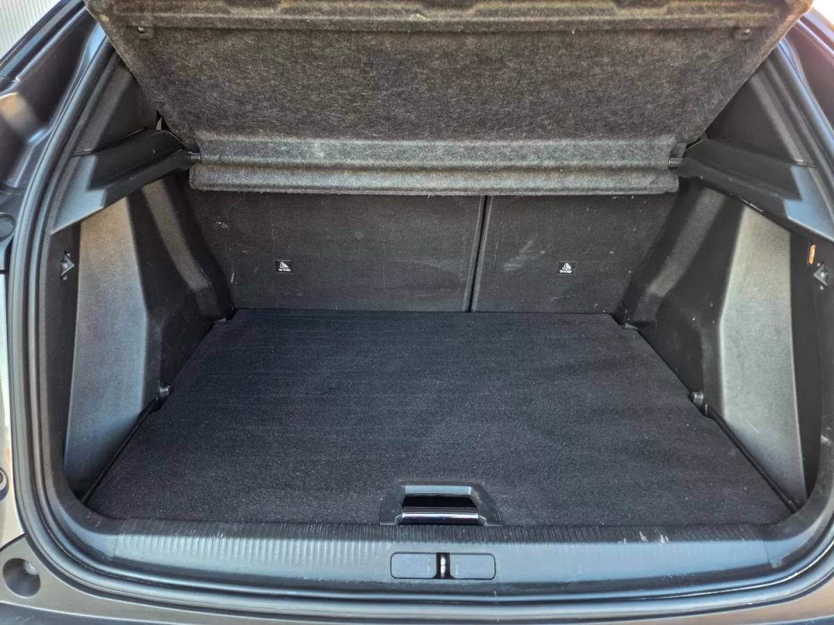 peugeot-2008-2022-gasolina-1199cc