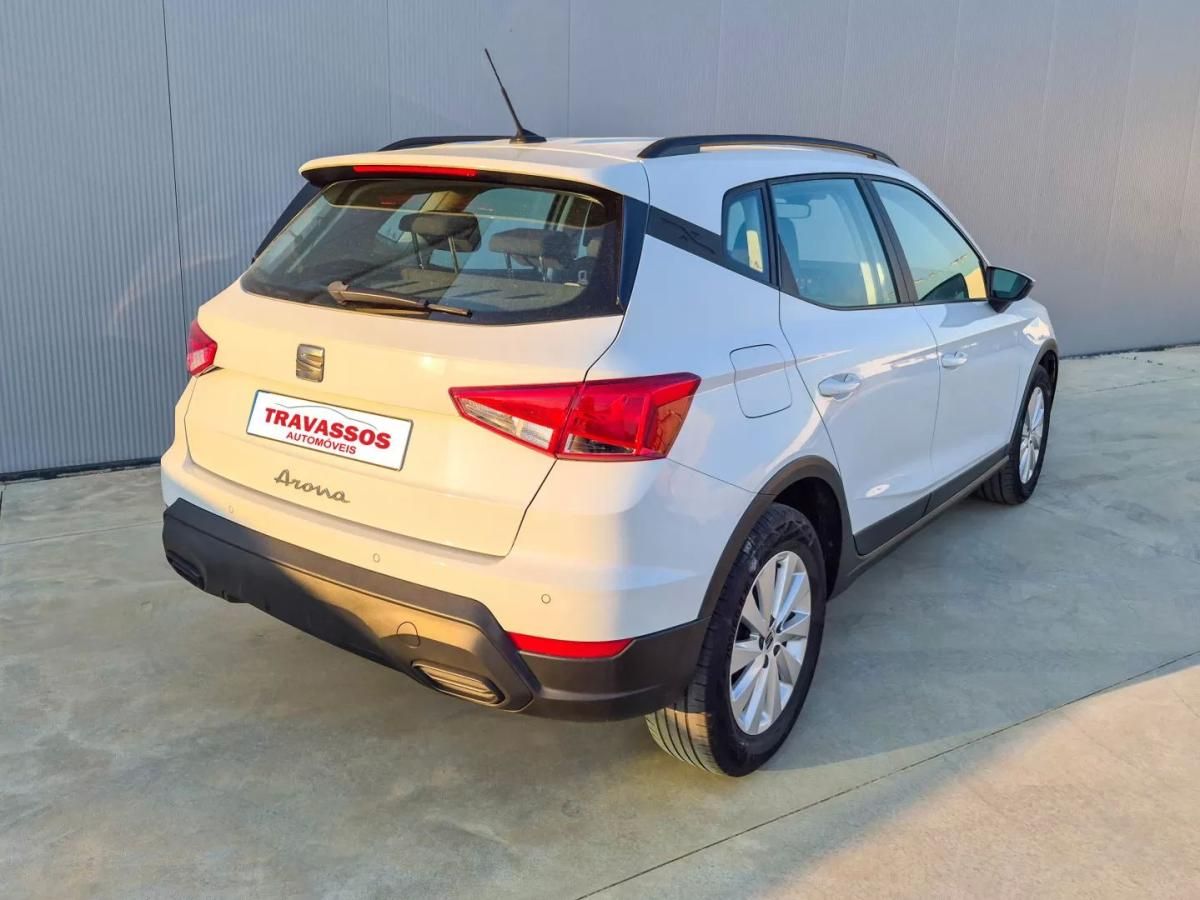 seat-arona-2023-gasolina-999cc