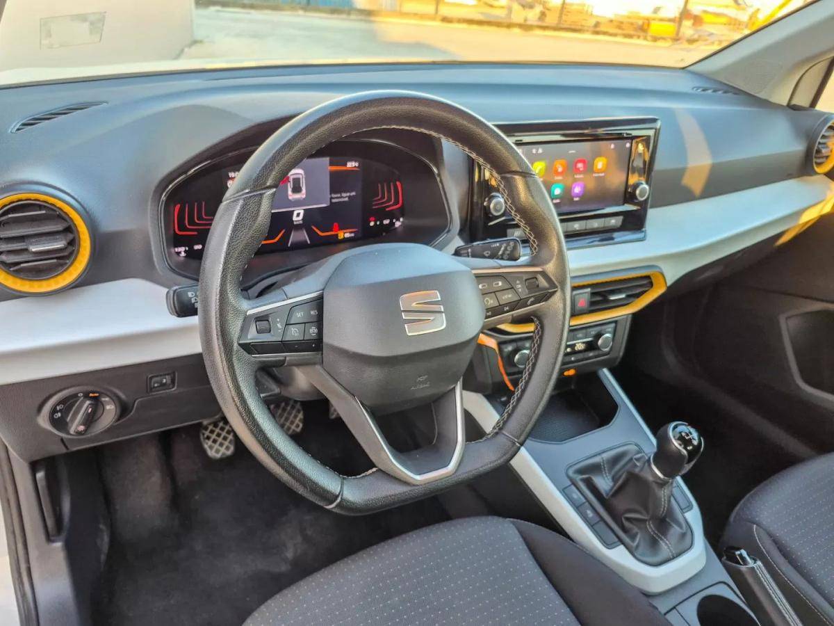 seat-arona-2023-gasolina-999cc