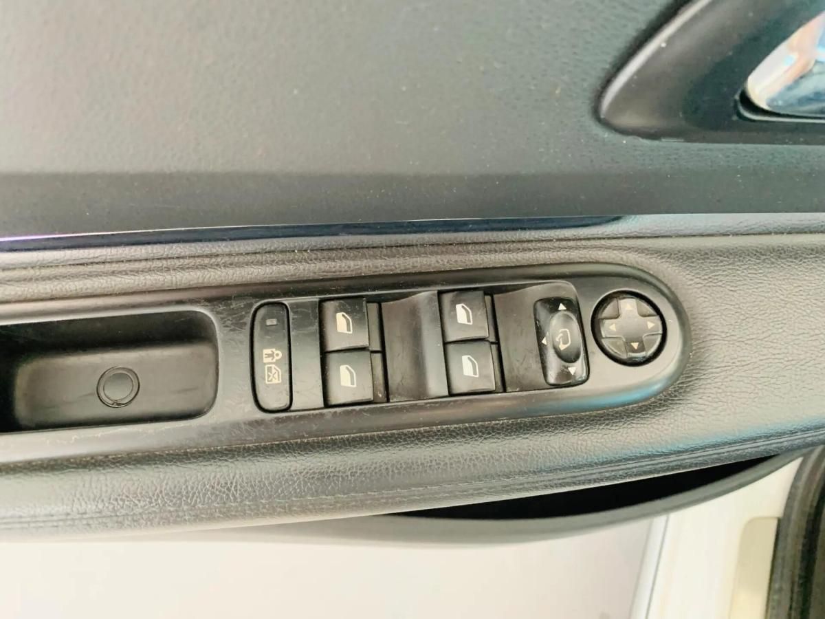 peugeot-3008-2012-diesel-1997cc