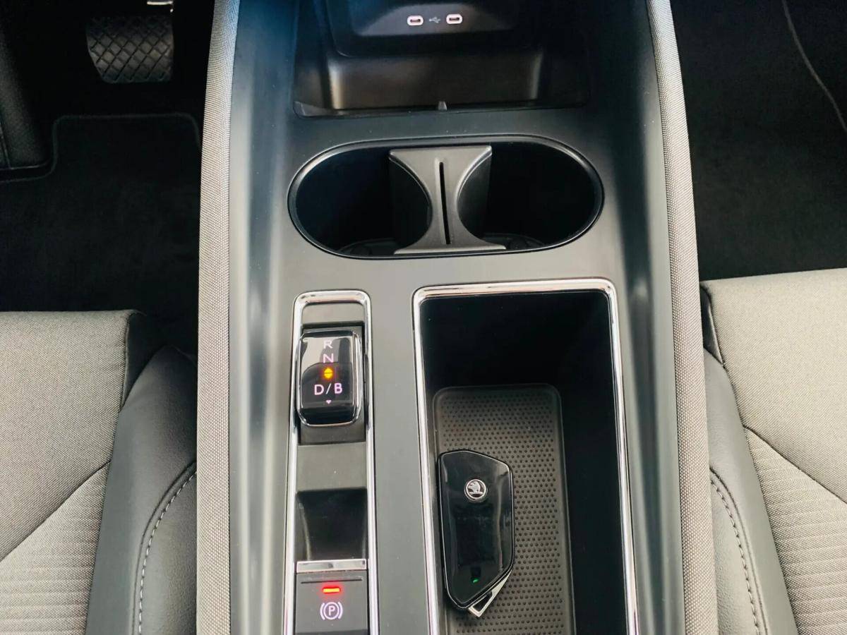 skoda-enyaq-2022-eletrico-0cc