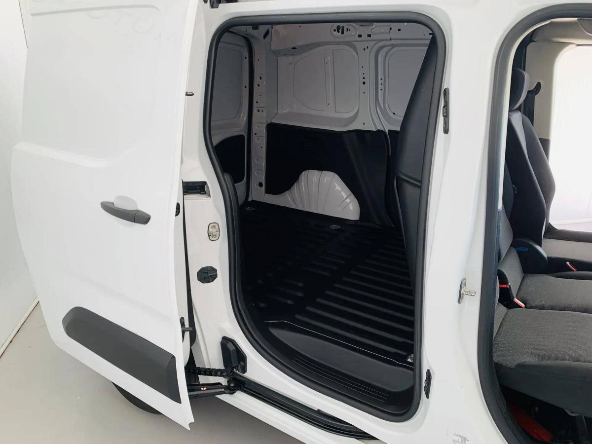 opel-combo-2023-diesel-1499cc
