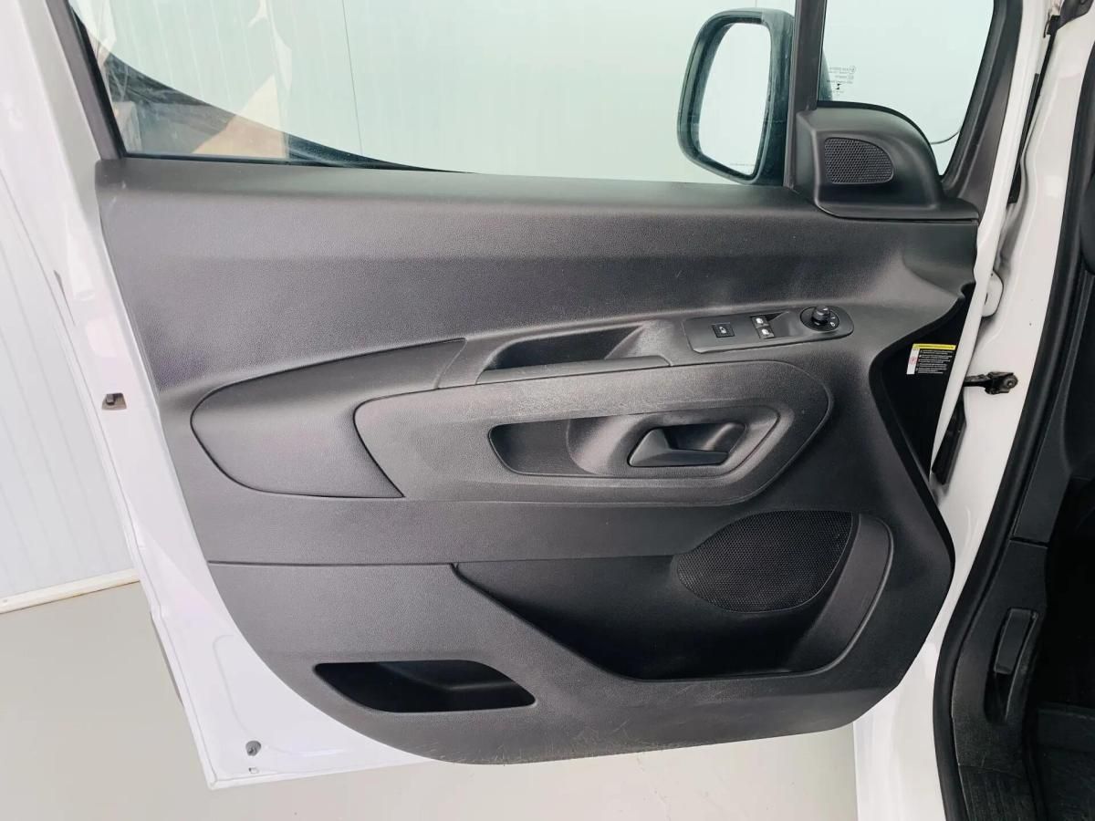 opel-combo-2023-diesel-1499cc