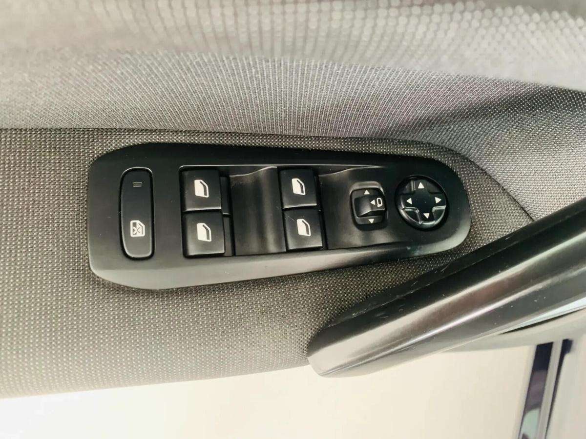 peugeot-308-sw-2019-diesel-1499cc