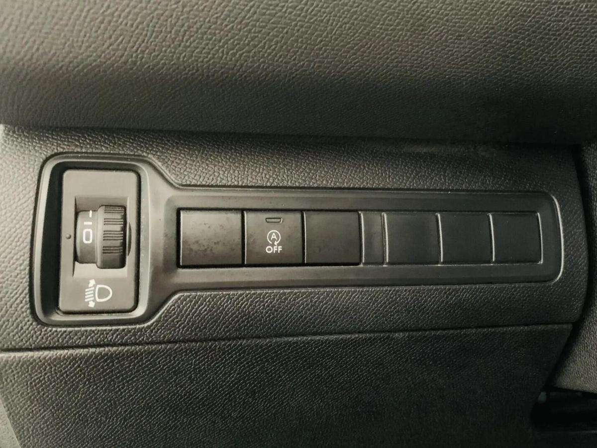 peugeot-308-sw-2019-diesel-1499cc