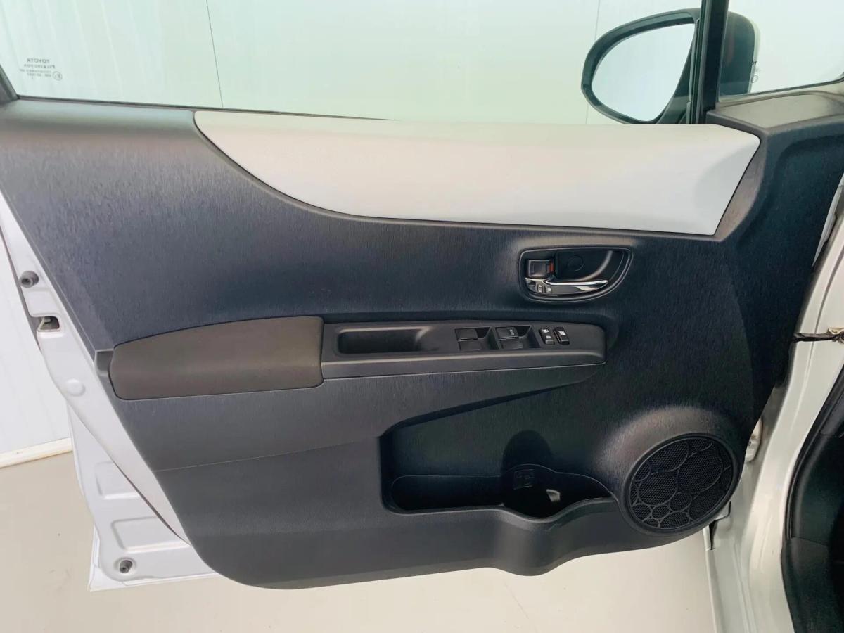 toyota-yaris-2012-hibrido-a-gasolina-1497cc