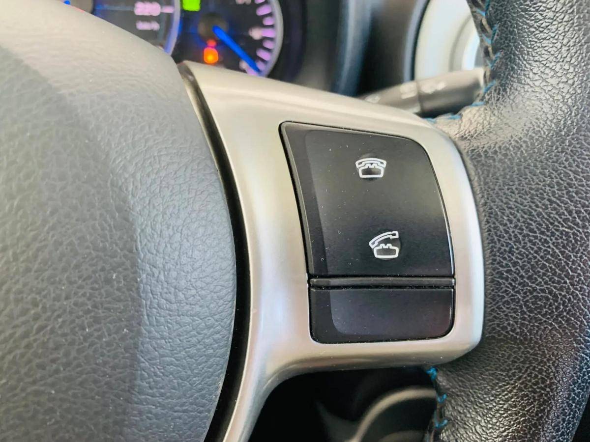 toyota-yaris-2012-hibrido-a-gasolina-1497cc