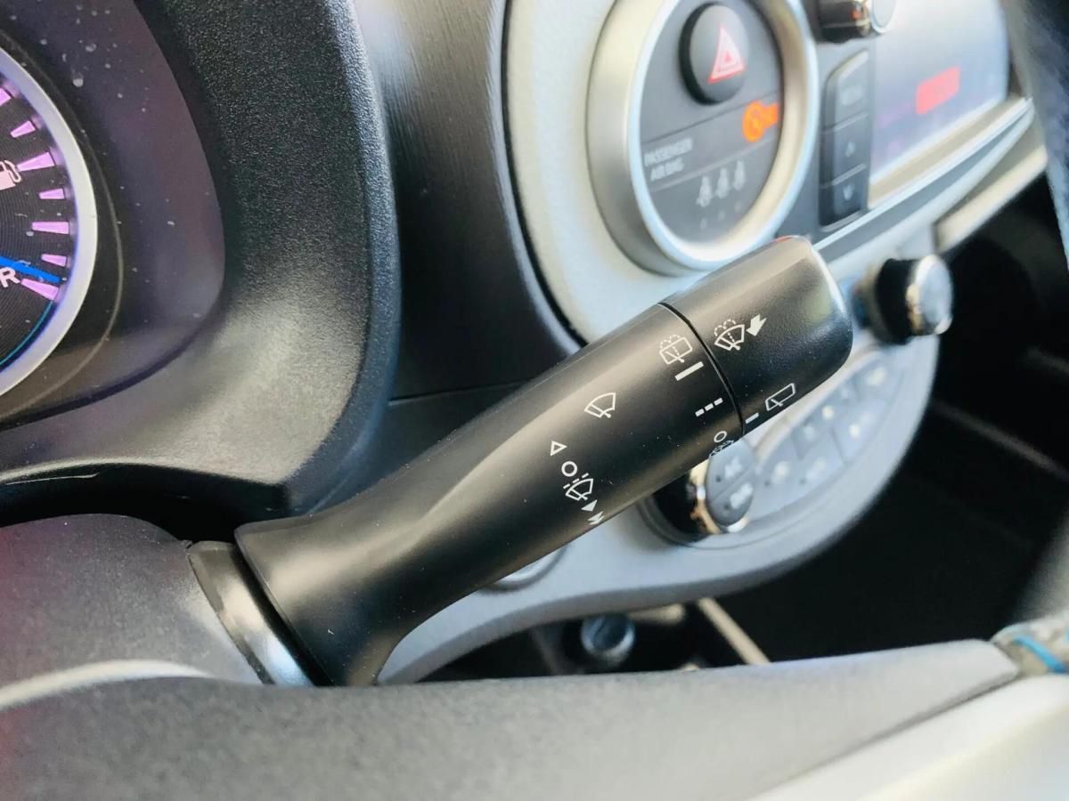 toyota-yaris-2012-hibrido-a-gasolina-1497cc