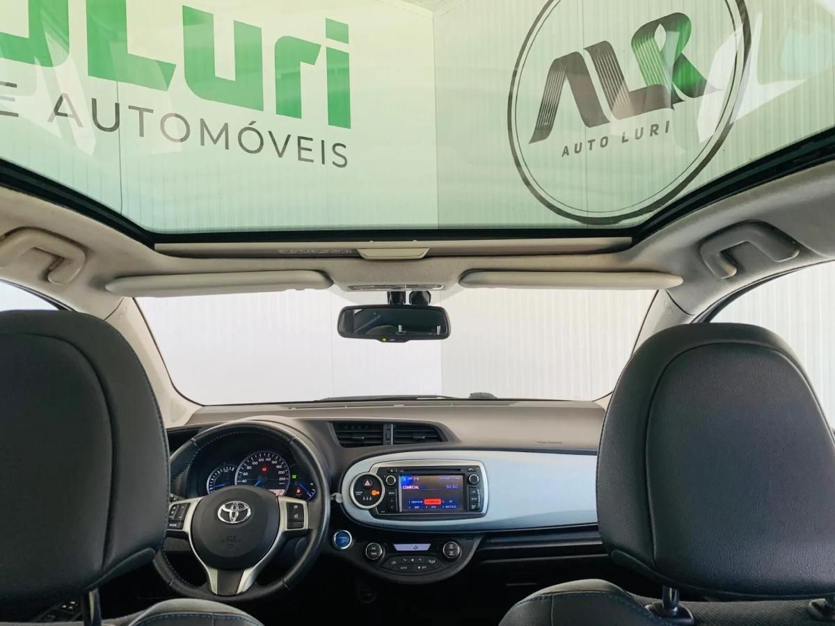 toyota-yaris-2012-hibrido-a-gasolina-1497cc
