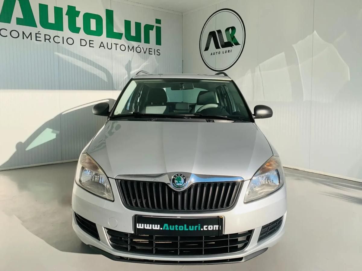 skoda-fabia-break-2011-diesel-1199cc
