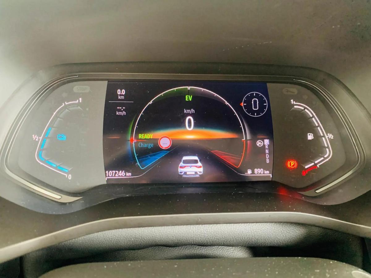 renault-arkana-2023-hibrido-a-gasolina-1598cc