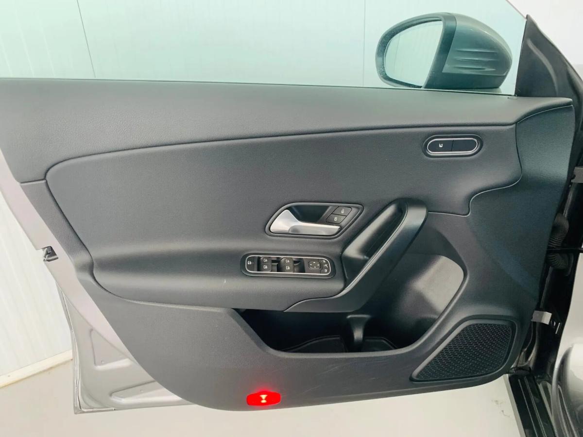 mercedes-benz-cla-180-2022-gasolina-1332cc