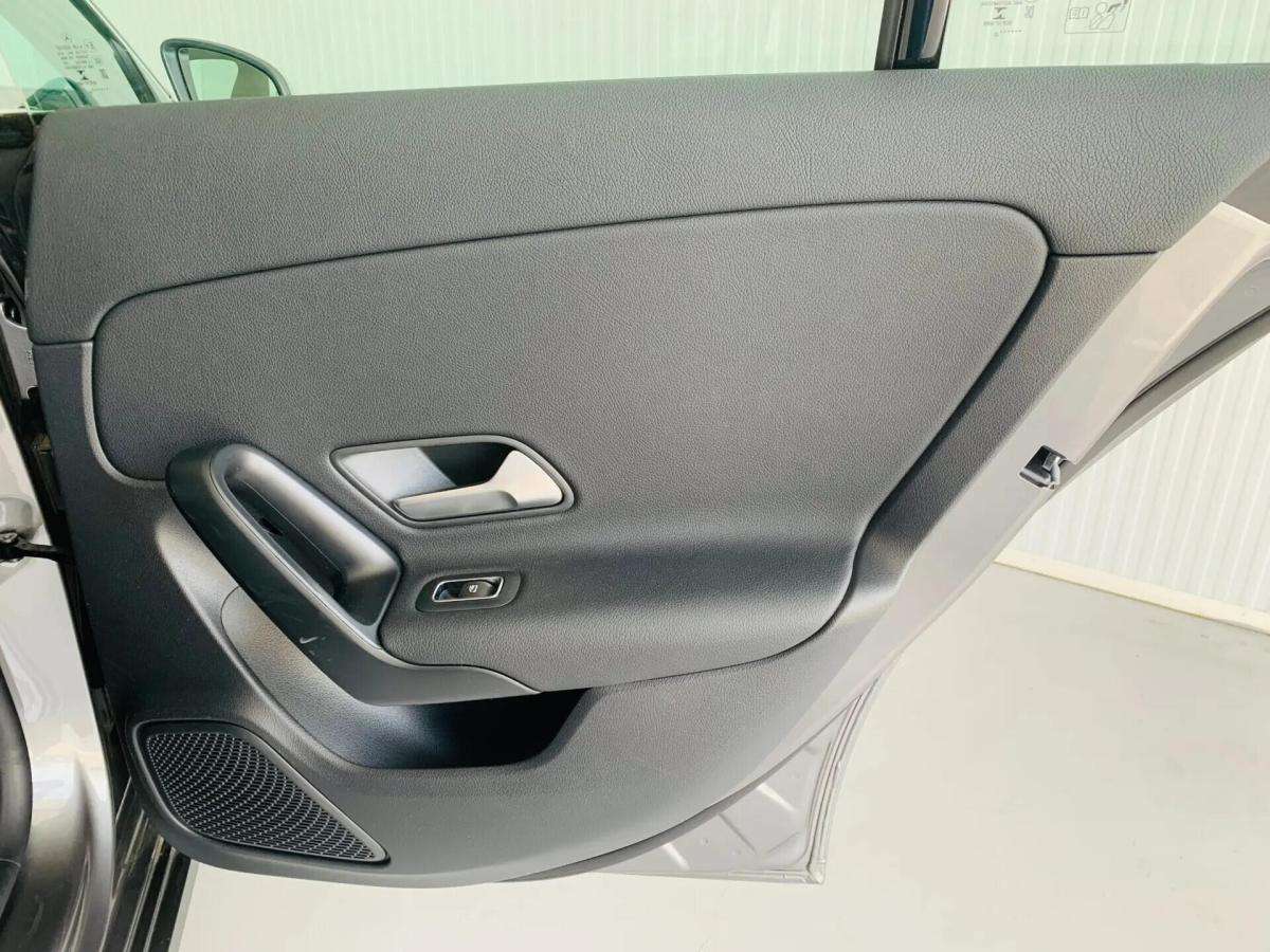 mercedes-benz-cla-180-2022-gasolina-1332cc