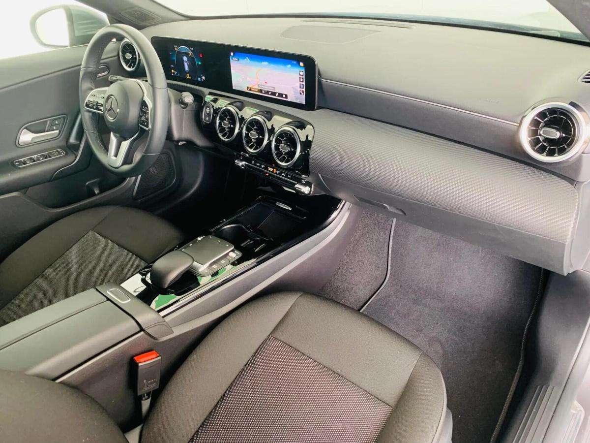 mercedes-benz-cla-180-2022-gasolina-1332cc