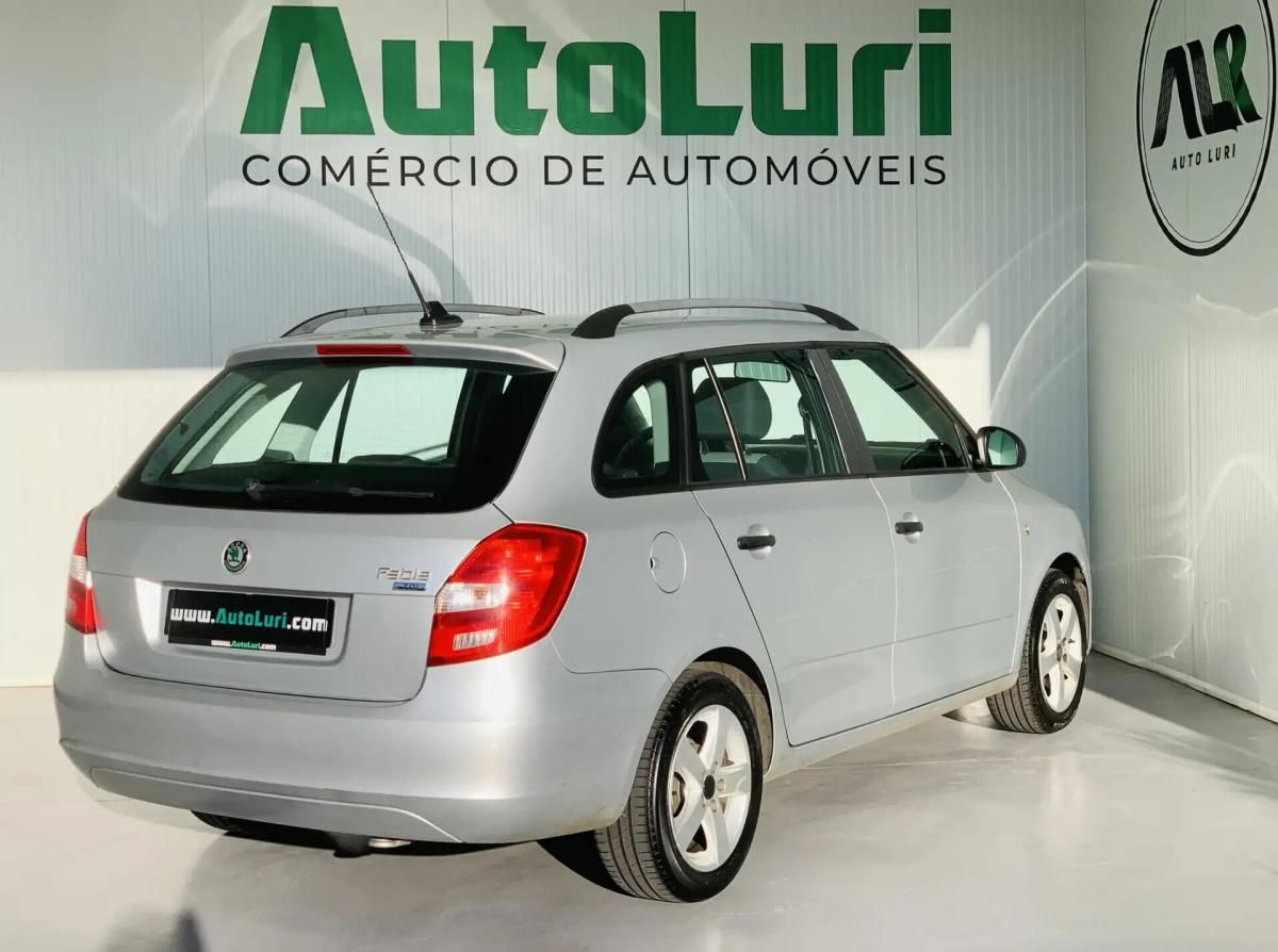 skoda-fabia-break-2011-diesel-1199cc