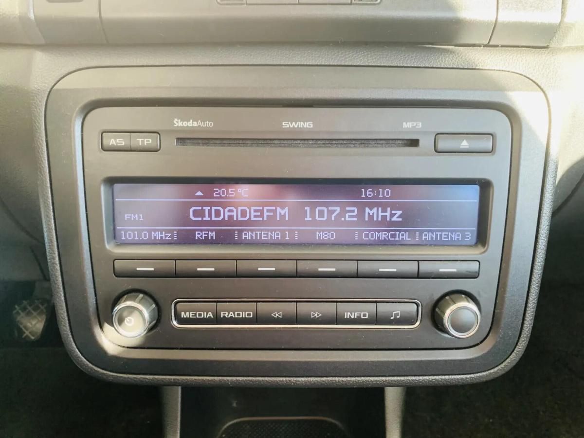 skoda-fabia-break-2011-diesel-1199cc
