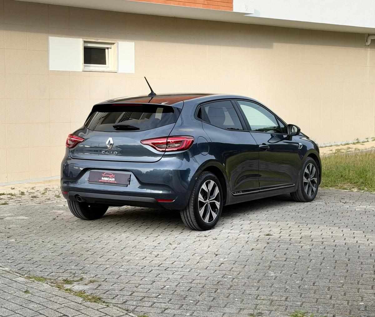 renault-clio-1-5-101cv-2022-diesel-1461cc