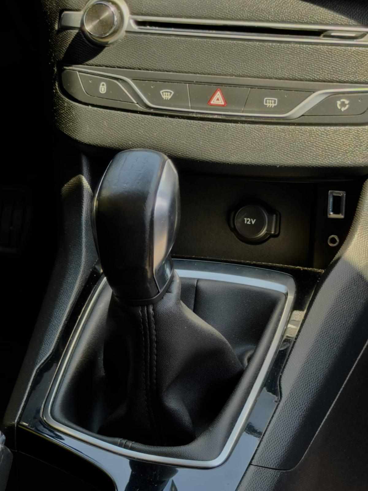 peugeot-308-1-6-hdi-fap-2015-diesel-1560cc