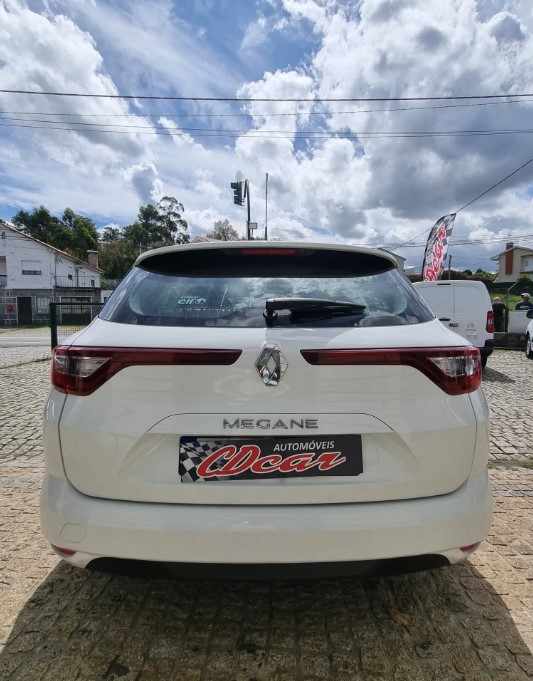 renault-megane-sport-tourer-2018-diesel-1461cc