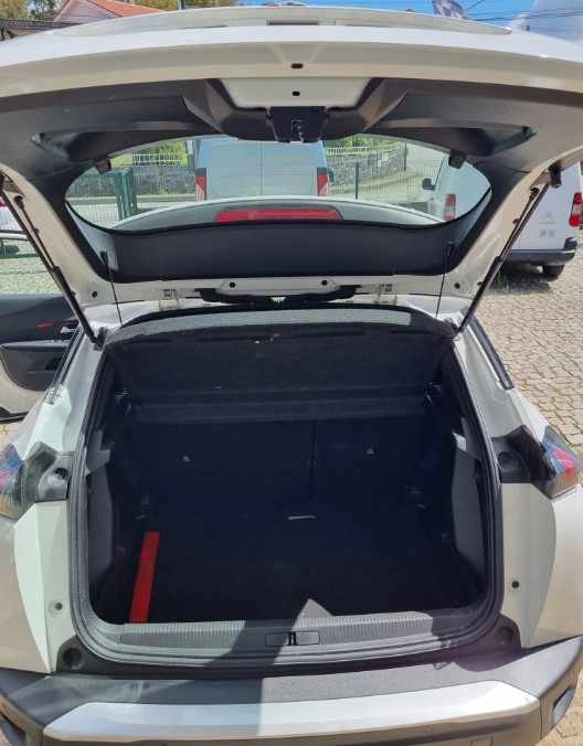 peugeot-2008-2021-diesel-1499cc