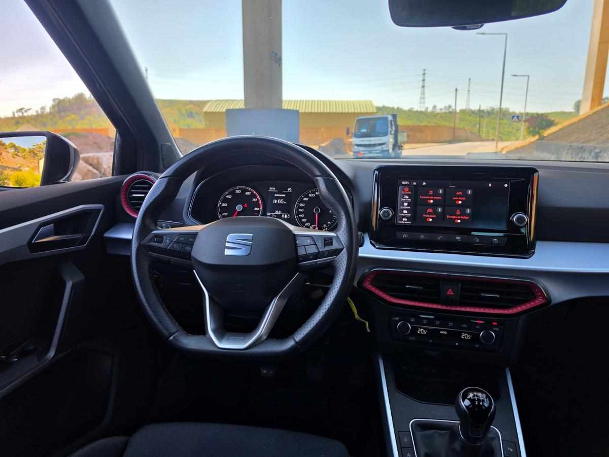 seat-arona-1-0-tsi-2023-gasolina-999cc