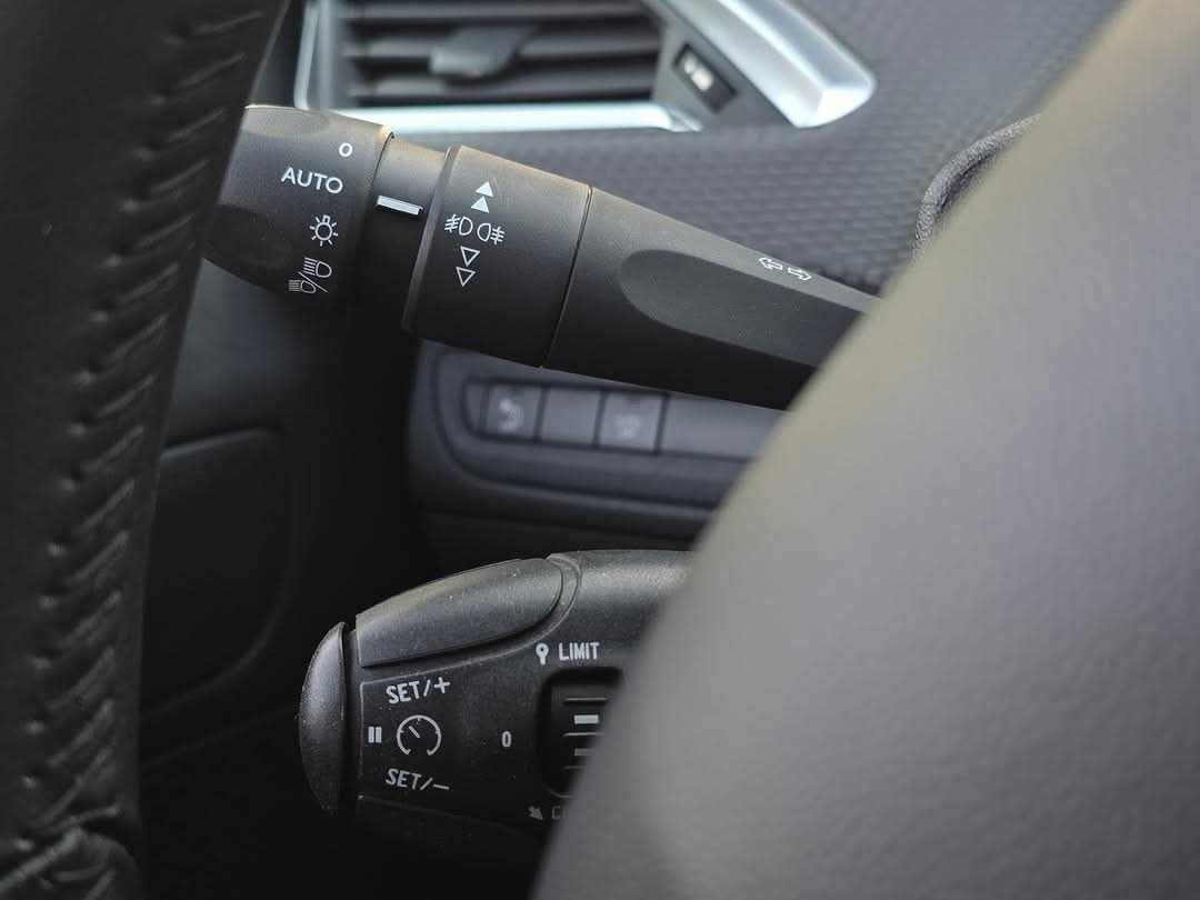 peugeot-208-1-5-bluehdi-2019-diesel-1499cc