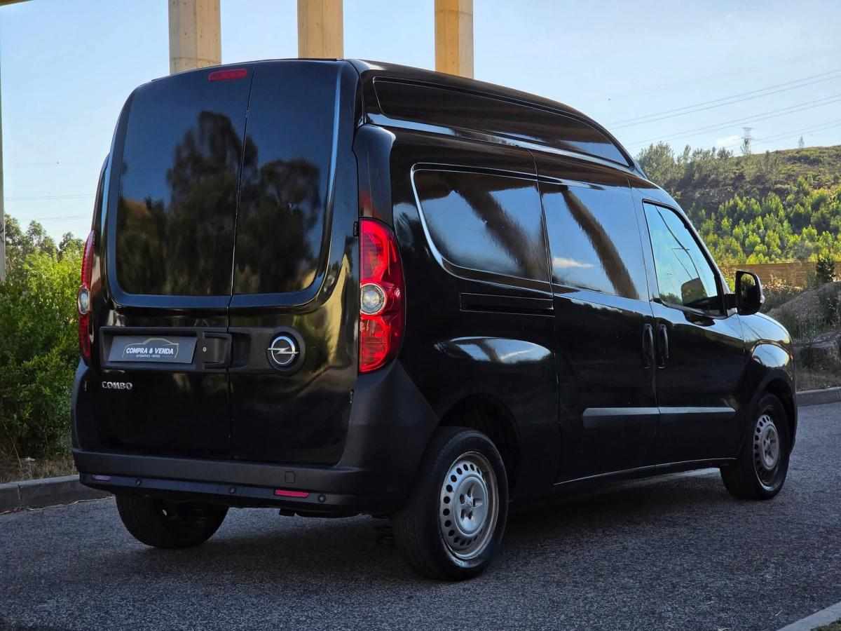 opel-combo-1-6-105cv-2018-diesel-1598cc