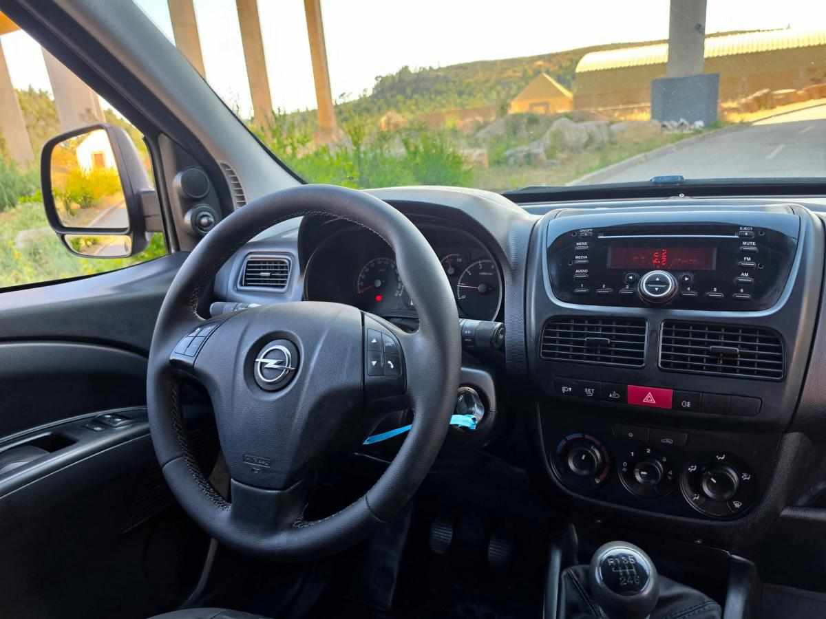 opel-combo-1-6-105cv-2018-diesel-1598cc