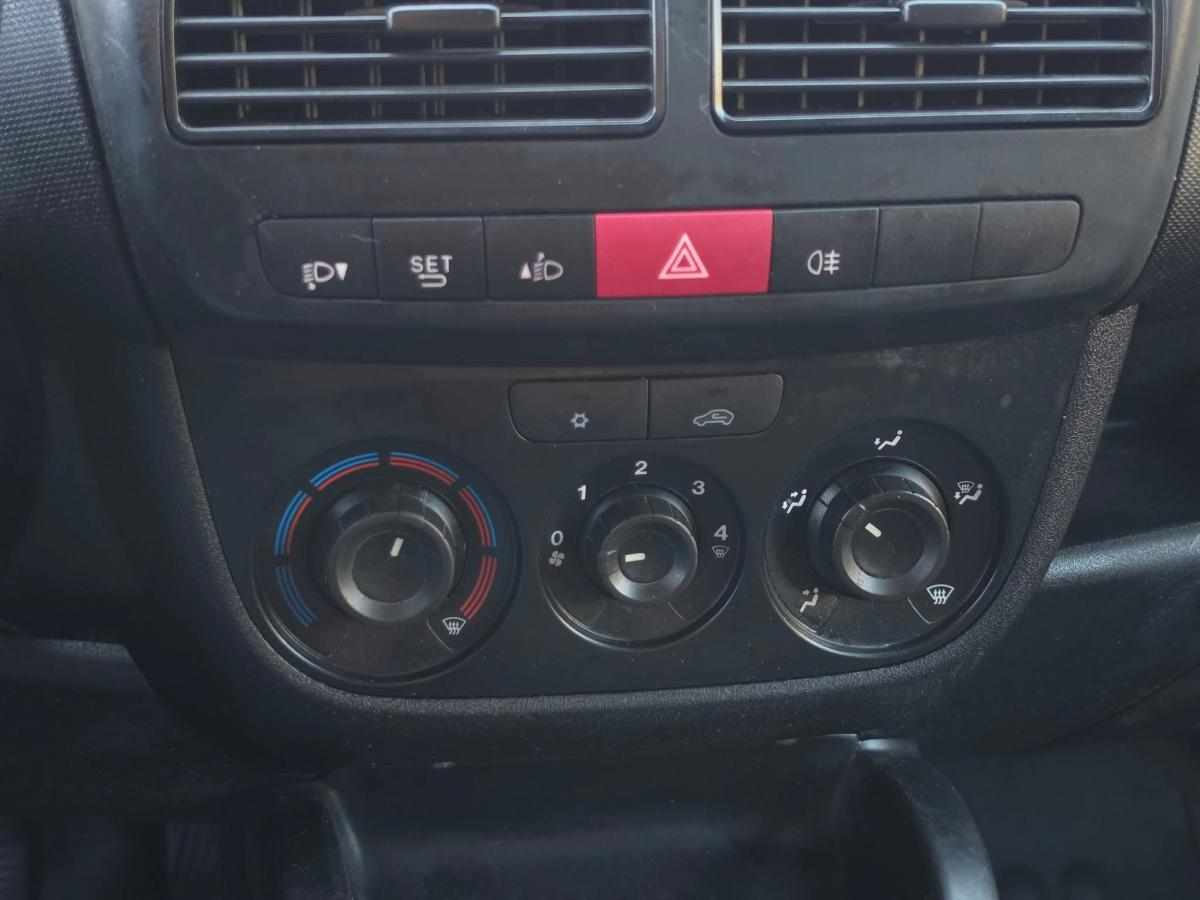 opel-combo-1-6-105cv-2018-diesel-1598cc