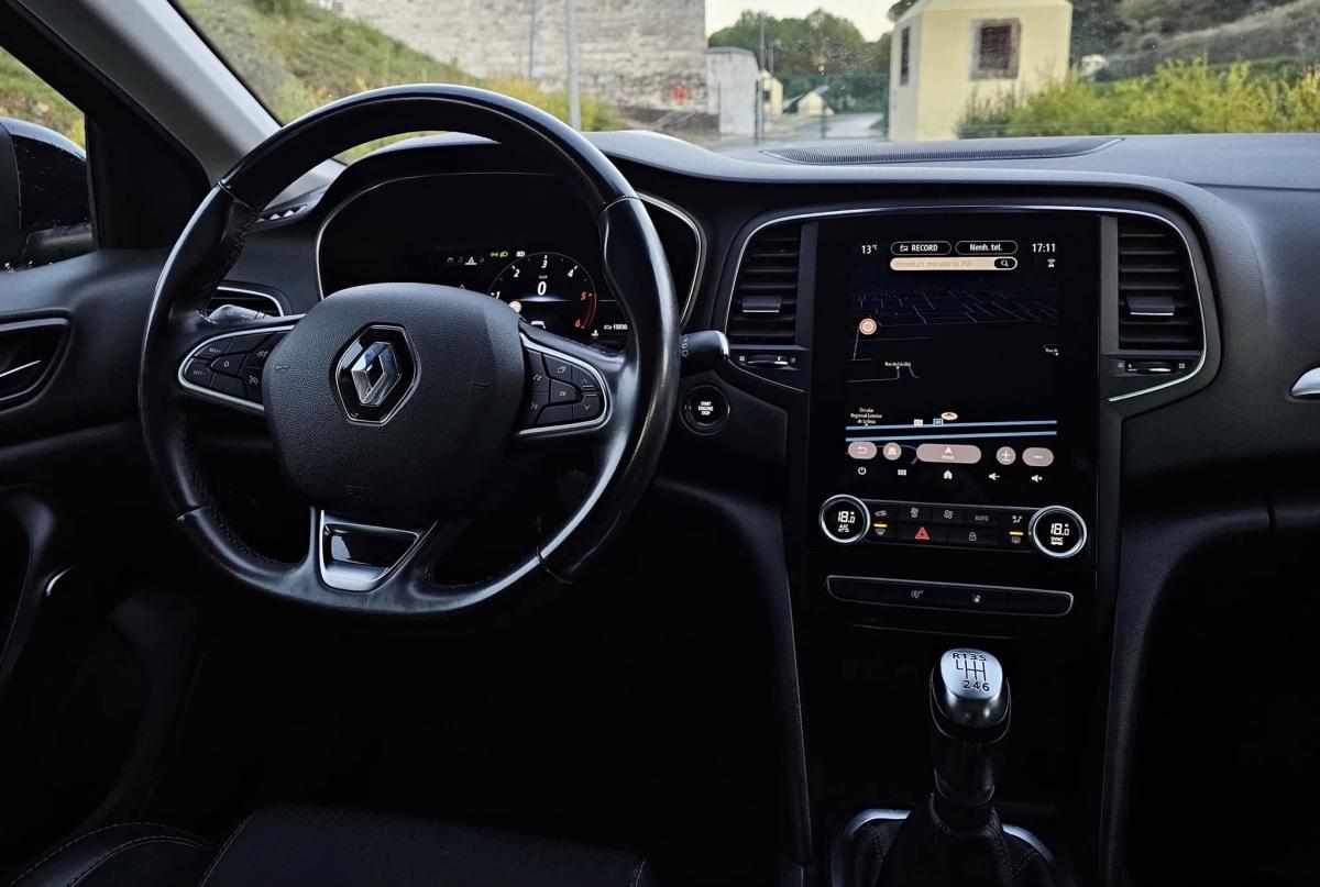 renault-megane-1-5-blue-dci-2021-diesel-1461cc