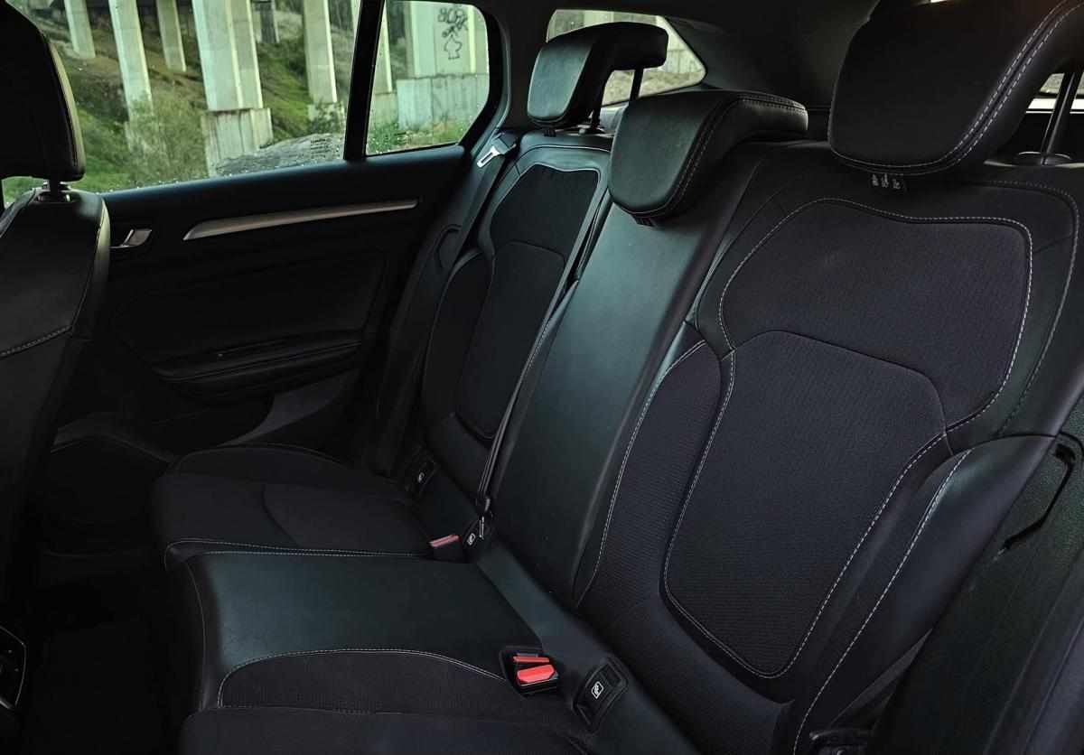 renault-megane-1-5-blue-dci-2021-diesel-1461cc