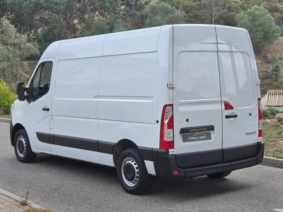 renault-master-2-3-136cv-2023-diesel-2299cc