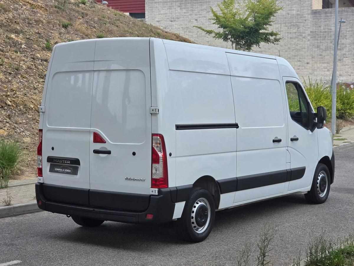 renault-master-2-3-136cv-2023-diesel-2299cc
