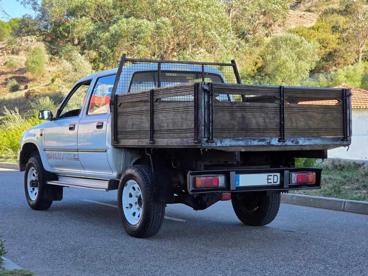 toyota-hilux-2-4-80cv-1994-diesel-2446cc
