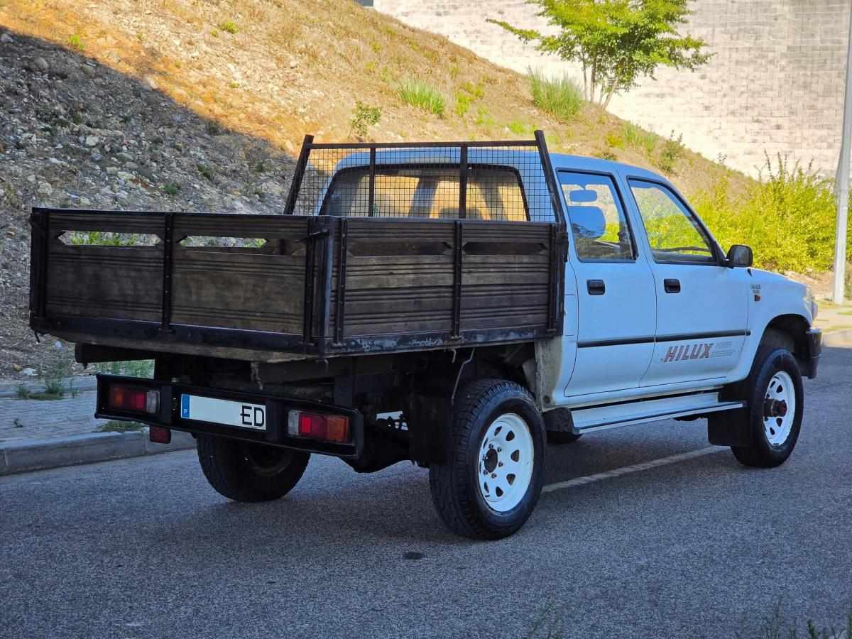 toyota-hilux-2-4-80cv-1994-diesel-2446cc