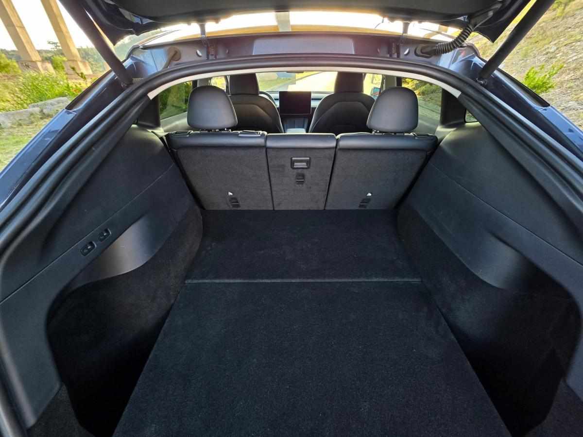 tesla-model-y-long-range-awd-2022-eletrico