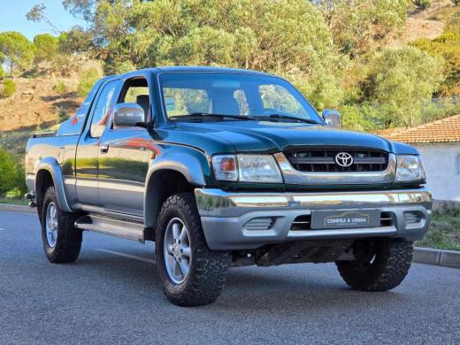 toyota-hilux-2-5-102cv-2004-diesel-2494cc