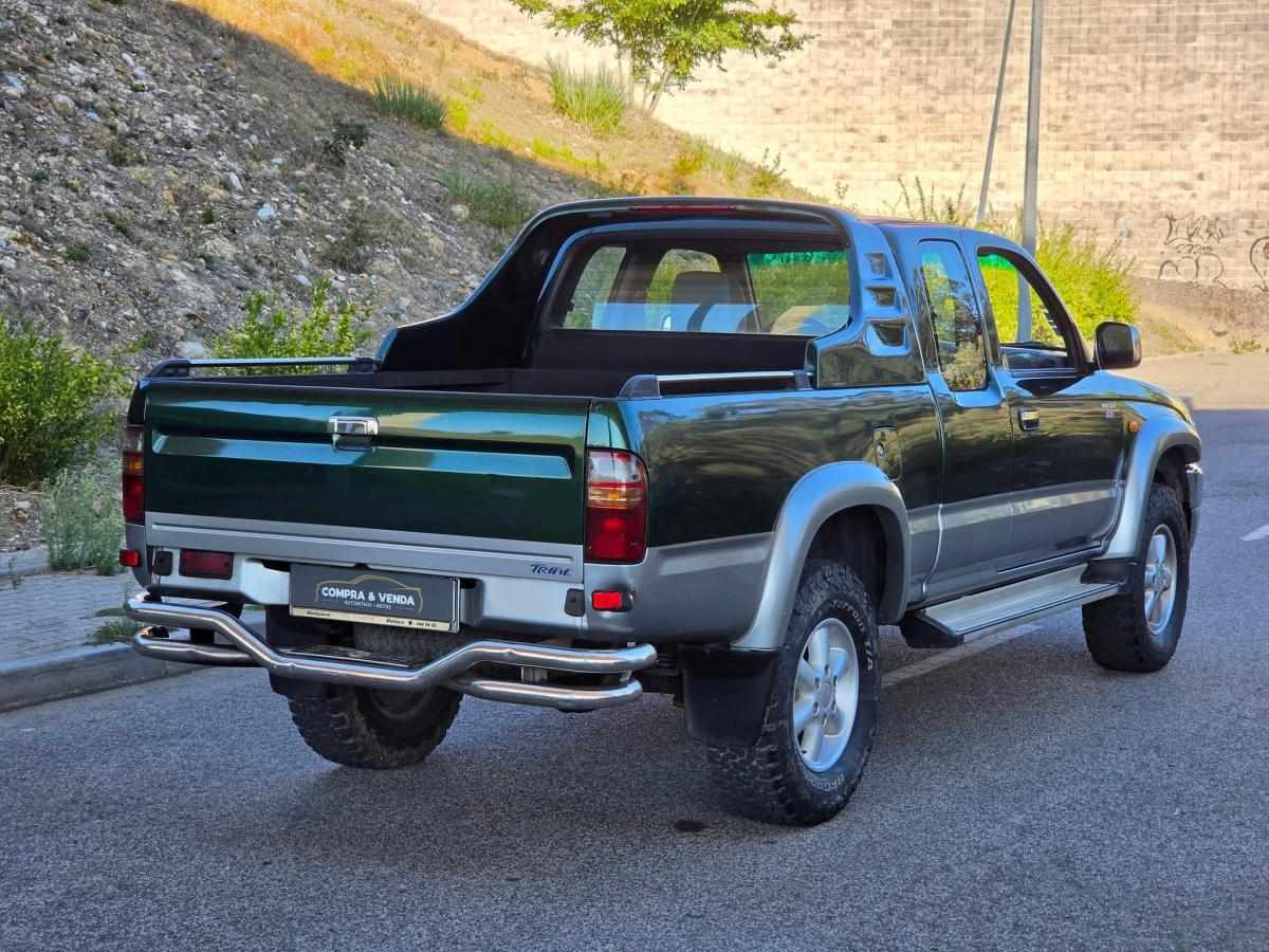 toyota-hilux-2-5-102cv-2004-diesel-2494cc