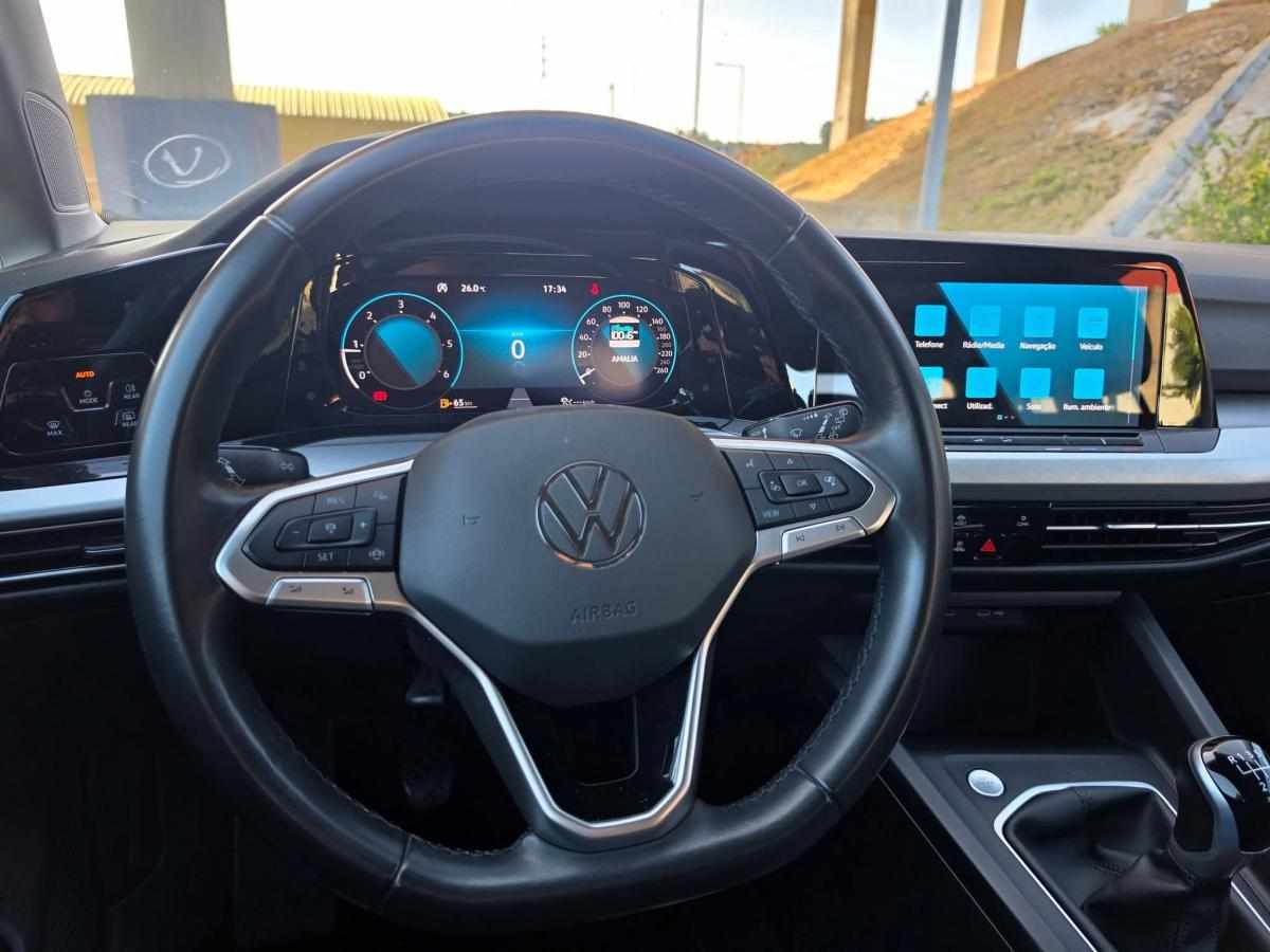 volkswagen-golf-2-0-tdi-2023-diesel-1968cc