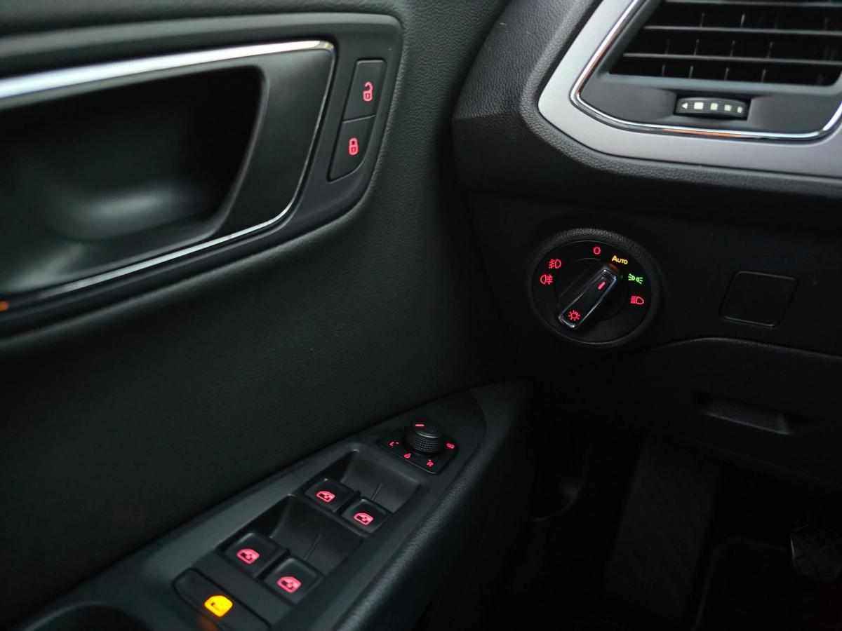 seat-leon-1-6-tdi-2020-diesel-1598cc