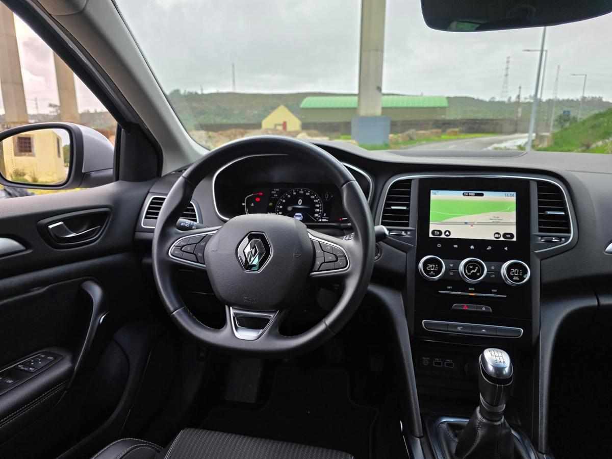 renault-megane-1-5-blue-dci-2022-diesel-1461cc