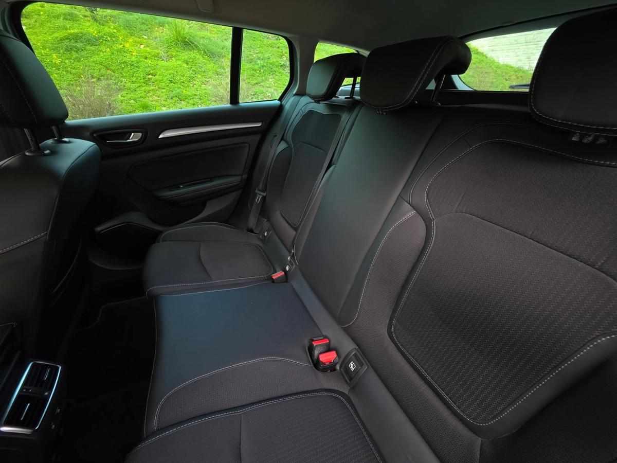 renault-megane-1-5-blue-dci-2022-diesel-1461cc