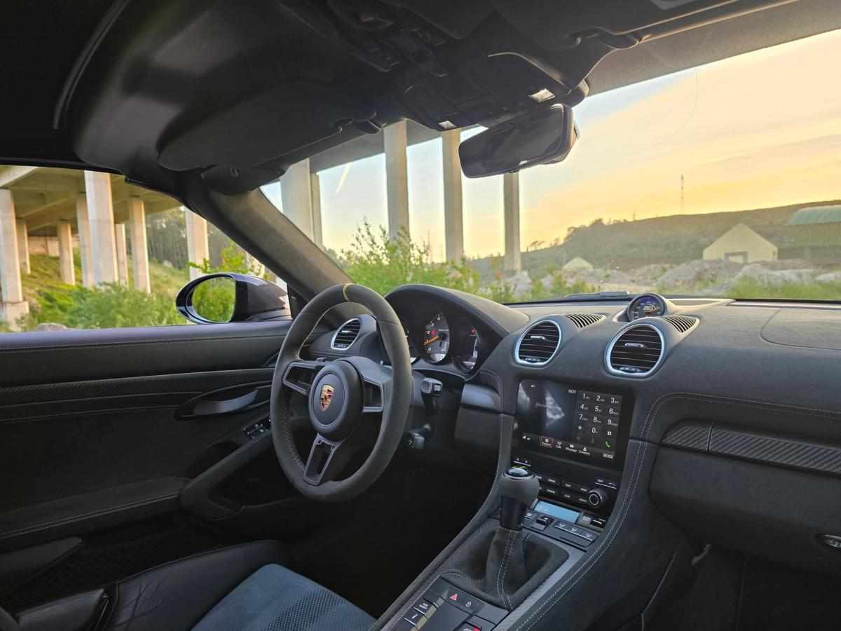 porsche-718-982-2025-gasolina-3996cc