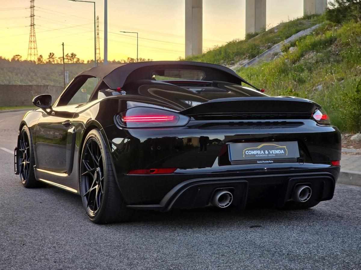 porsche-718-982-2025-gasolina-3996cc